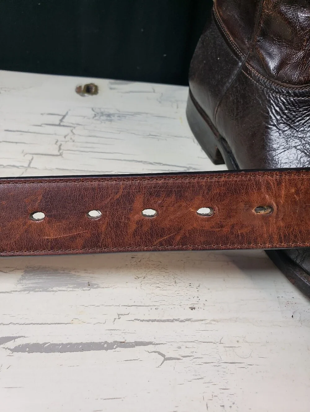 Ariat Cross Medallion Belt w/Cross Concho Buckle style A1512202 - Women's size M